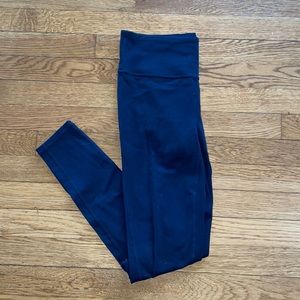 Womens Athleta leggings sz medium.